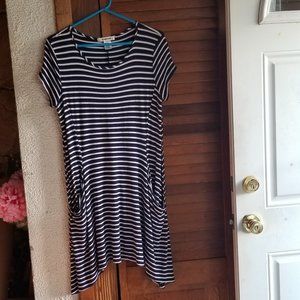 Trendyland striped shark bite dress size large